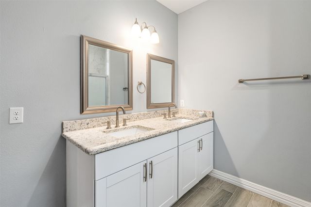 123 Channelview Drive, Trinidad, TX 75163