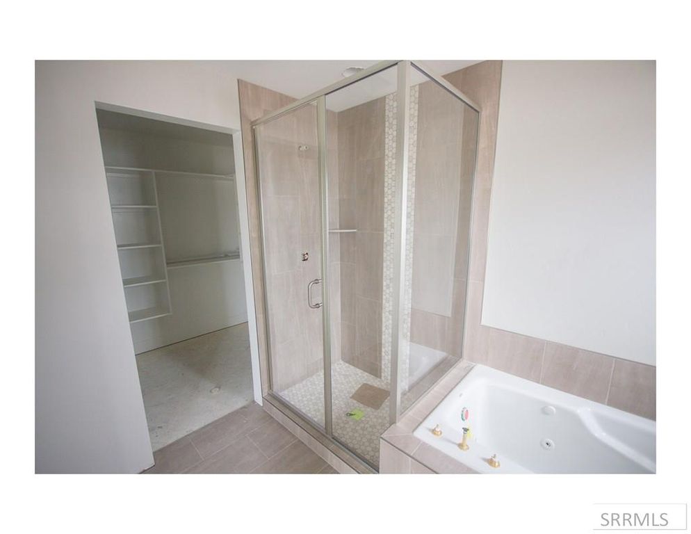 Image 14 of property listing at 2071 S Bellagio Drive, Ammon, ID 83401