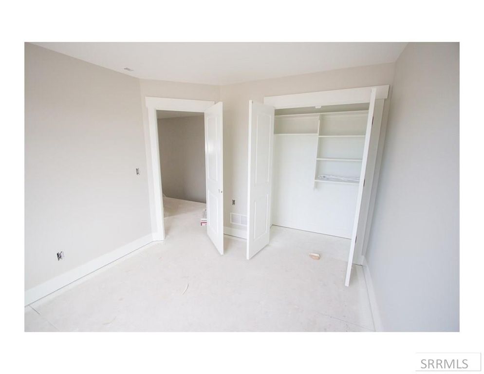 Image 18 of property listing at 2071 S Bellagio Drive, Ammon, ID 83401