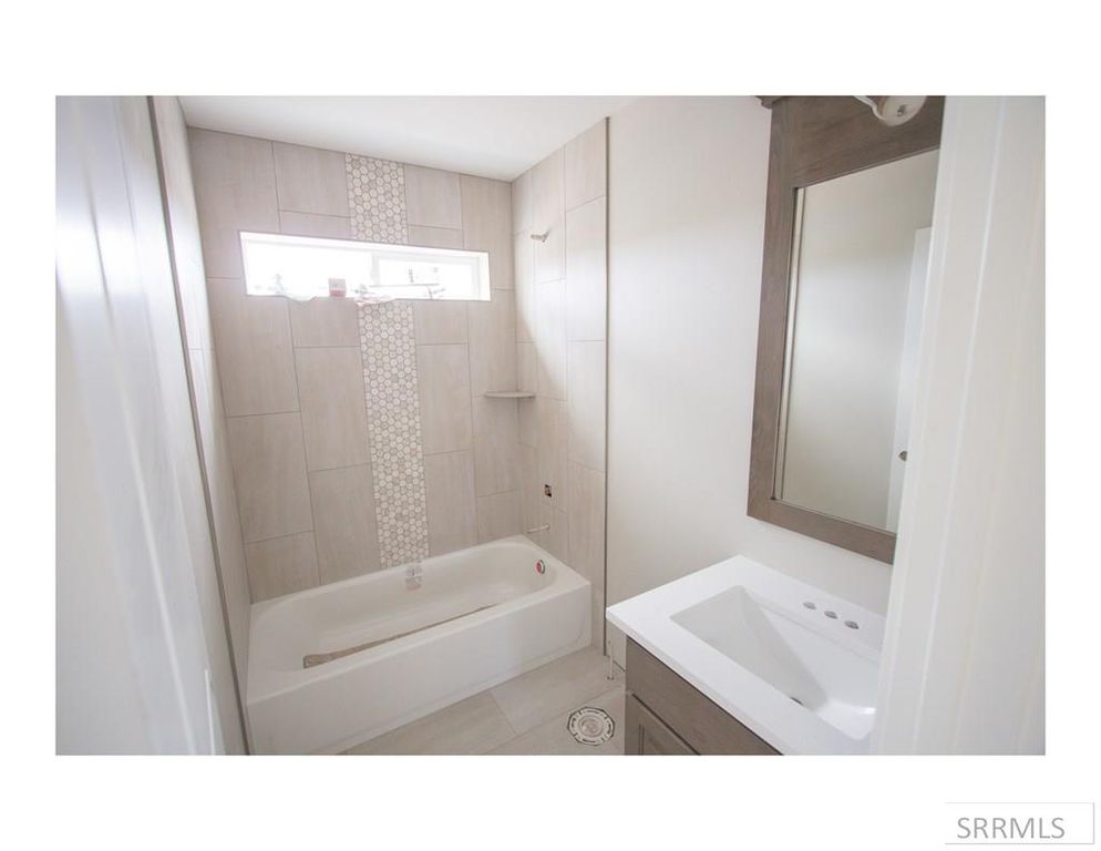 Image 19 of property listing at 2071 S Bellagio Drive, Ammon, ID 83401