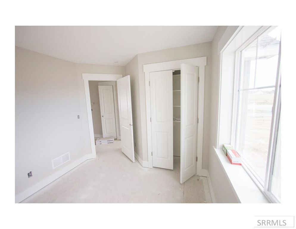 Image 21 of property listing at 2071 S Bellagio Drive, Ammon, ID 83401