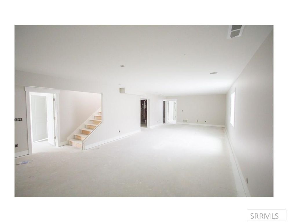 Image 23 of property listing at 2071 S Bellagio Drive, Ammon, ID 83401