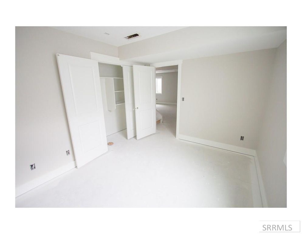 Image 25 of property listing at 2071 S Bellagio Drive, Ammon, ID 83401