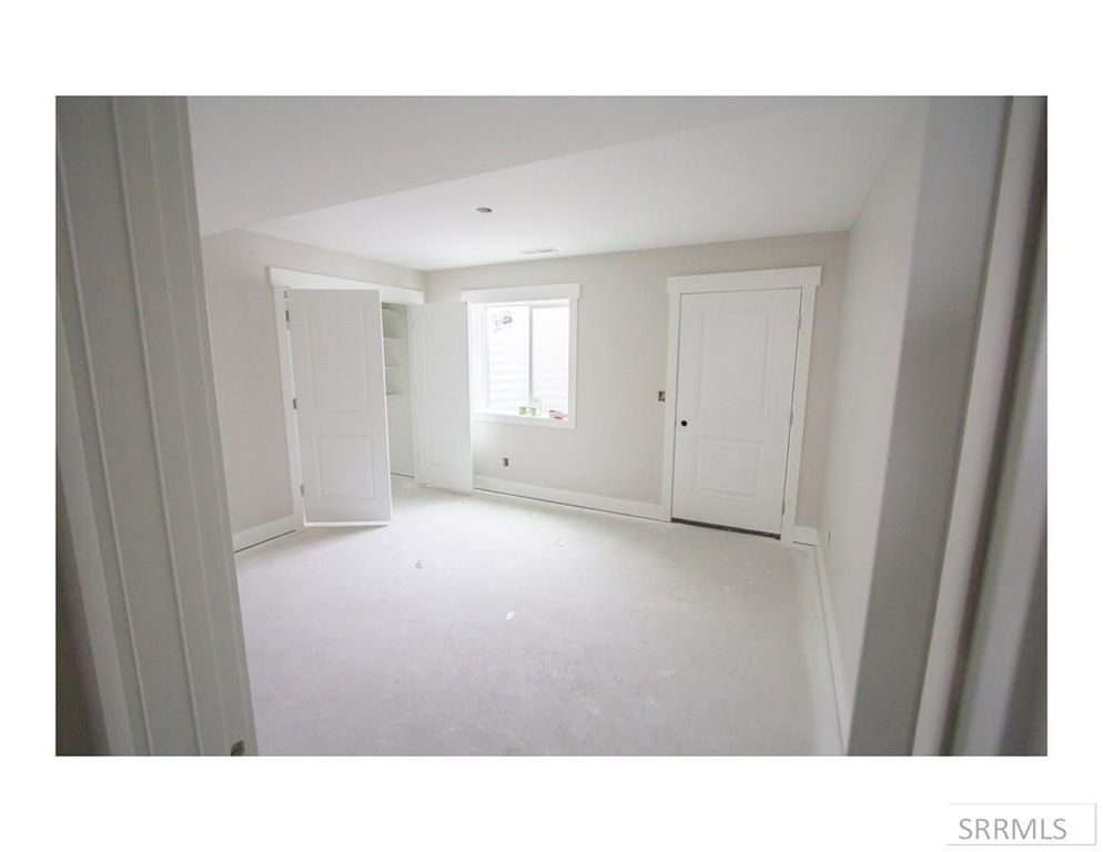 Image 26 of property listing at 2071 S Bellagio Drive, Ammon, ID 83401