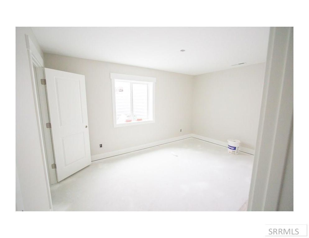 Image 29 of property listing at 2071 S Bellagio Drive, Ammon, ID 83401