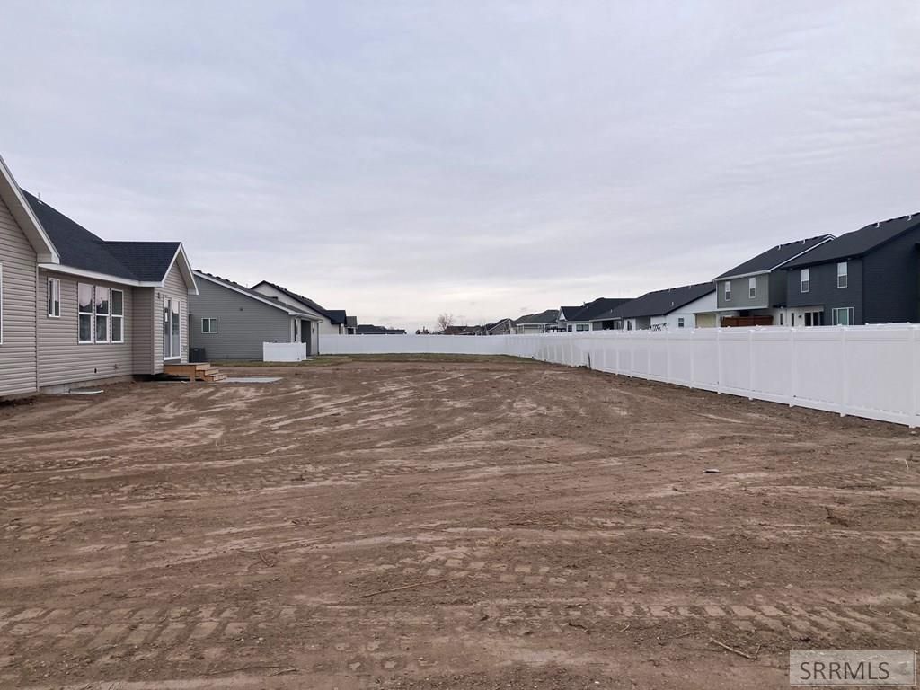 Image 32 of property listing at 2071 S Bellagio Drive, Ammon, ID 83401