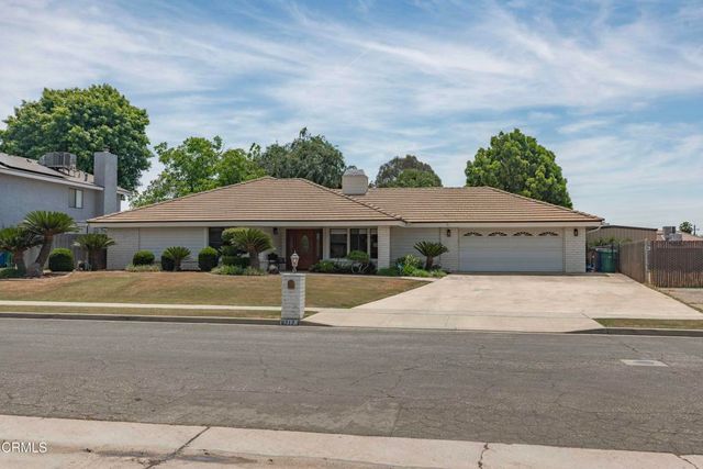 6717 Noah Avenue, Bakersfield, CA 93308