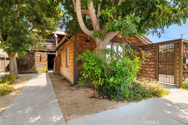 1062 Raymond, Long Beach, CA 90804