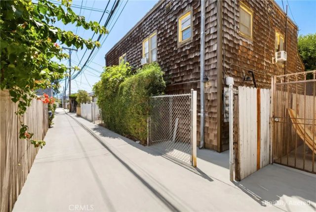 1062 Raymond, Long Beach, CA 90804