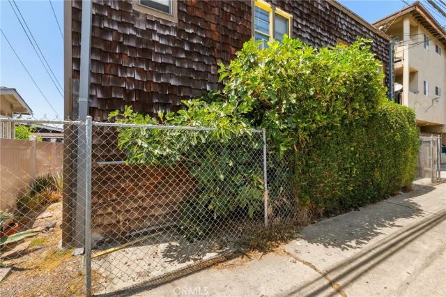 1062 Raymond, Long Beach, CA 90804