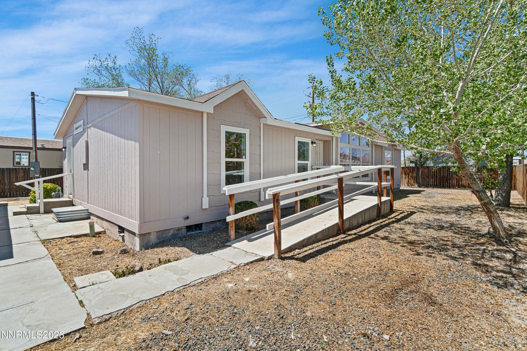 Image 1 of property listing at 2825 Winnemucca Street, Silver Springs, NV 89429