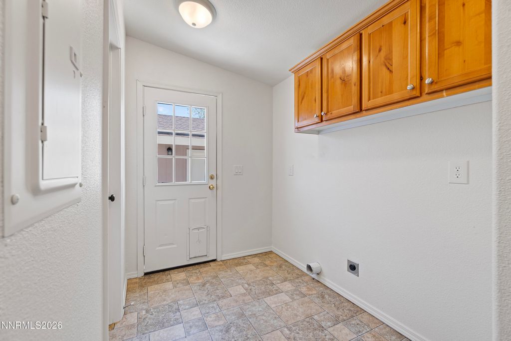 Image 11 of property listing at 2825 Winnemucca Street, Silver Springs, NV 89429