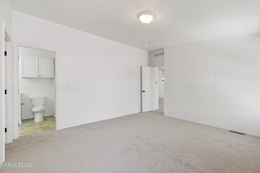 Image 14 of property listing at 2825 Winnemucca Street, Silver Springs, NV 89429