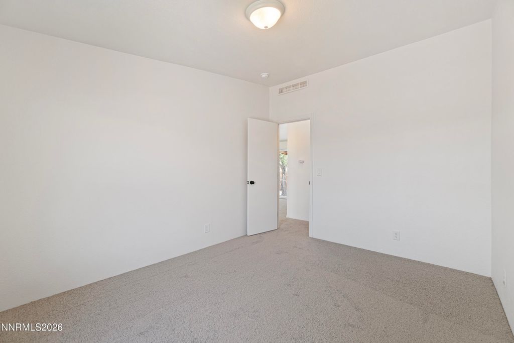 Image 17 of property listing at 2825 Winnemucca Street, Silver Springs, NV 89429