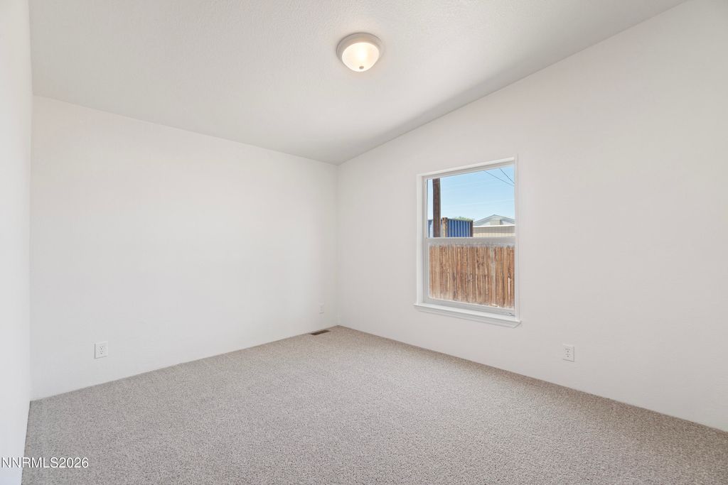 Image 19 of property listing at 2825 Winnemucca Street, Silver Springs, NV 89429