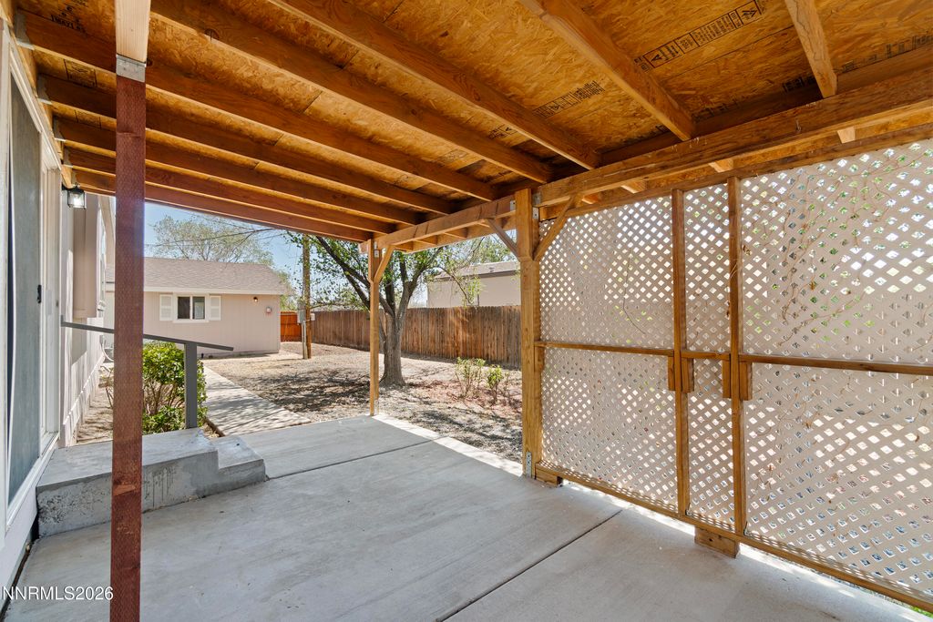 Image 21 of property listing at 2825 Winnemucca Street, Silver Springs, NV 89429