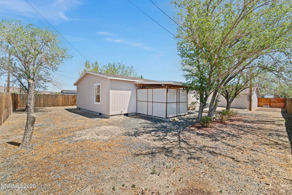 Image 22 of property listing at 2825 Winnemucca Street, Silver Springs, NV 89429