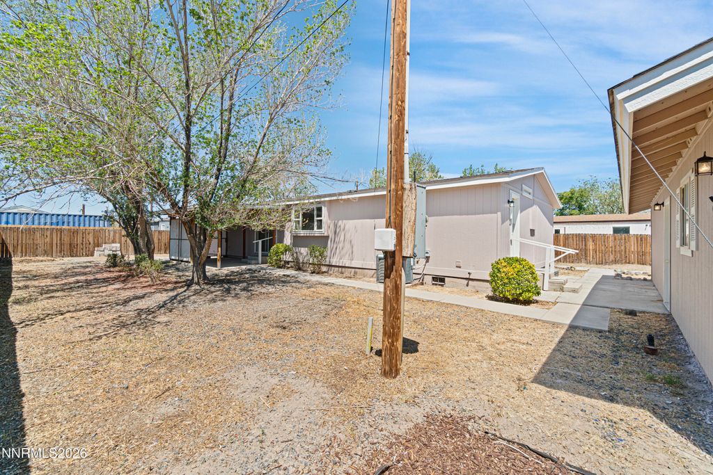 Image 25 of property listing at 2825 Winnemucca Street, Silver Springs, NV 89429