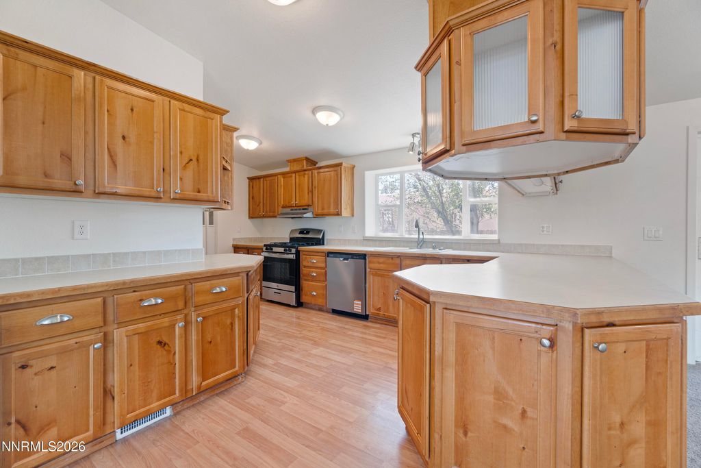 Image 8 of property listing at 2825 Winnemucca Street, Silver Springs, NV 89429