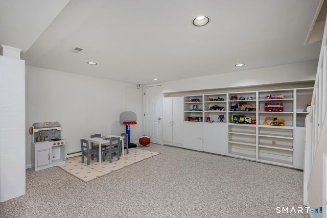 29 Walmsley Road, Darien, CT 06820