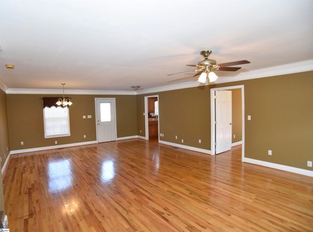 115 Willis Road, Taylors, SC 29687