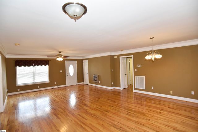 115 Willis Road, Taylors, SC 29687