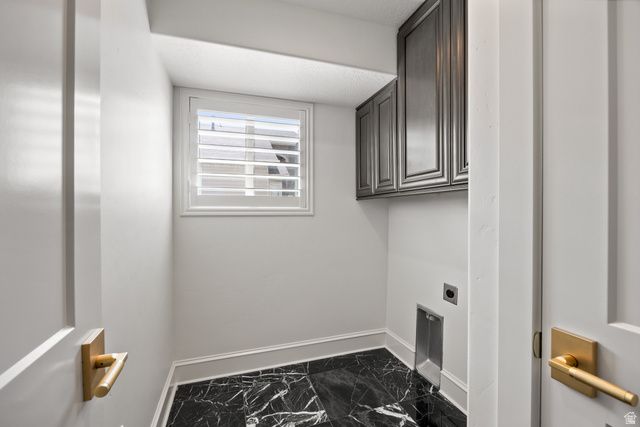 5650 W MOUNTAIN AURA DR, West Jordan, UT 84084