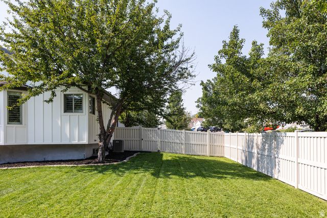 5650 W MOUNTAIN AURA DR, West Jordan, UT 84084