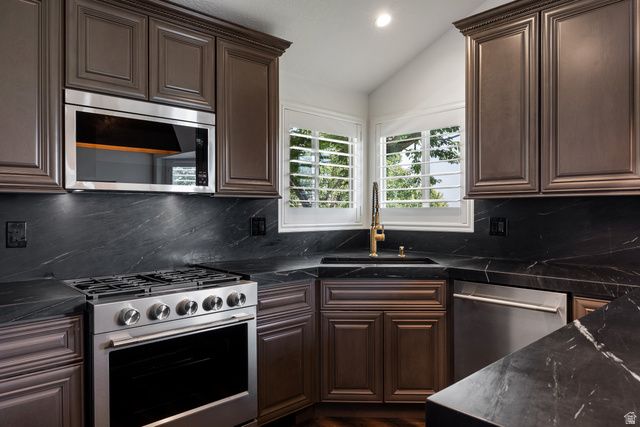 5650 W MOUNTAIN AURA DR, West Jordan, UT 84084