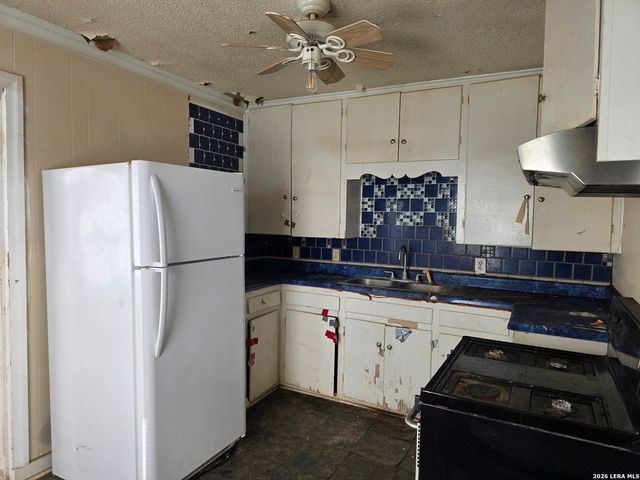 937 Oasis, New Braunfels, TX 78130
