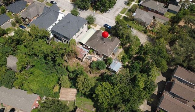 2415 Julian Street, Houston, TX 77009