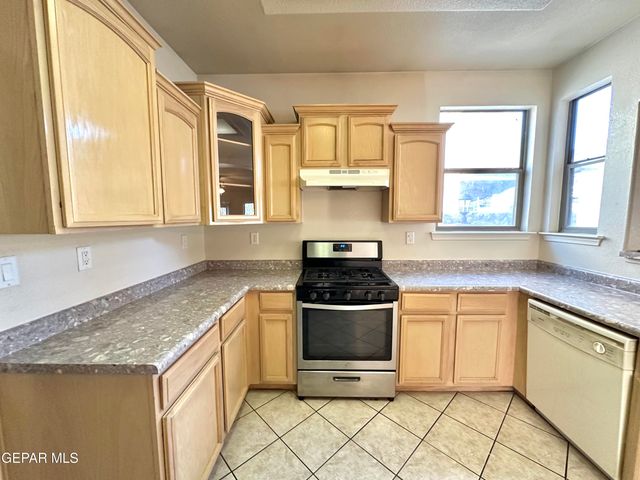 3100 TIERRA NORA Drive, El Paso, TX 79938