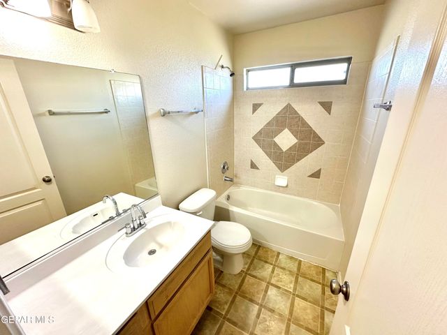 3100 TIERRA NORA Drive, El Paso, TX 79938