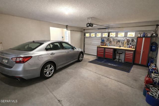 3100 TIERRA NORA Drive, El Paso, TX 79938