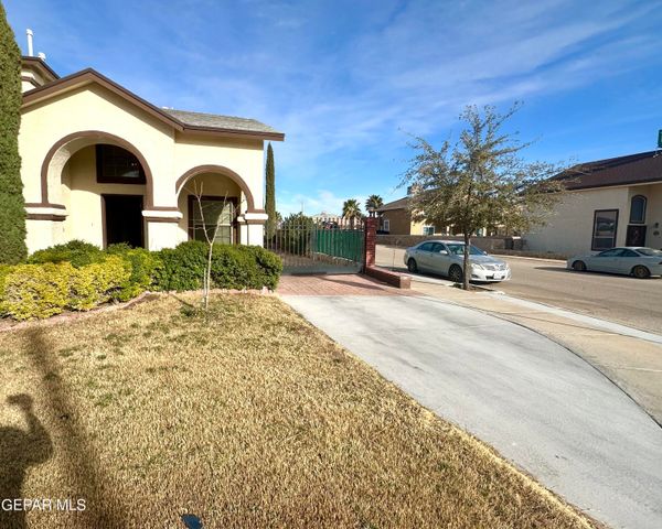 3100 TIERRA NORA Drive, El Paso, TX 79938