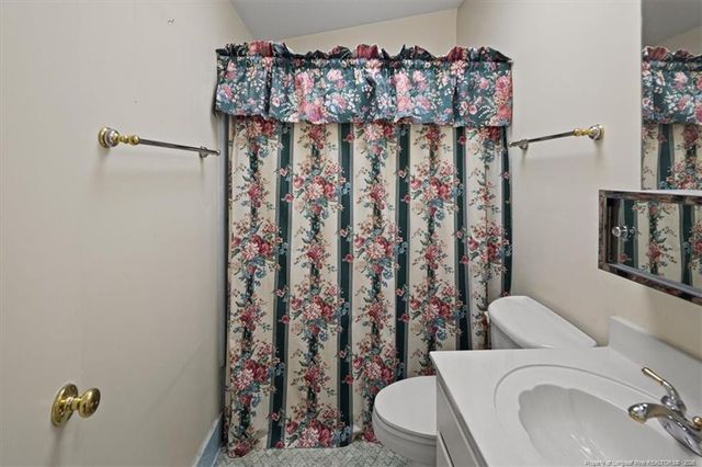 220 Vivian Drive, Fayetteville, NC 28311