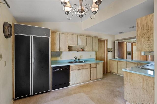 220 Vivian Drive, Fayetteville, NC 28311