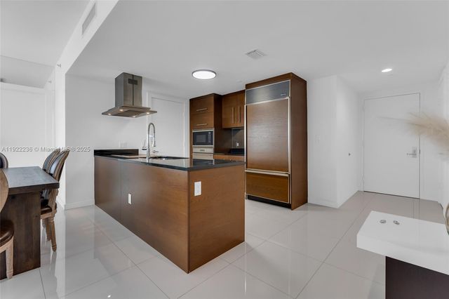 495 Brickell Ave 3511, Miami, FL 33131