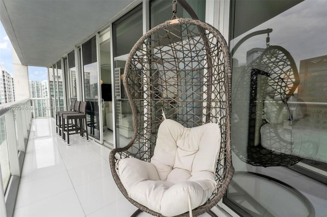 495 Brickell Ave 3511, Miami, FL 33131