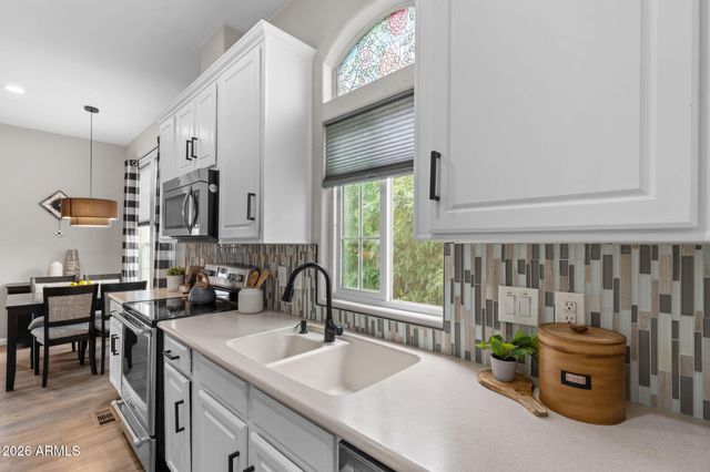 2401 W SOUTHERN Avenue 106, Tempe, AZ 85282