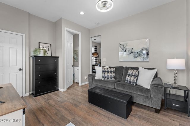 2401 W SOUTHERN Avenue 106, Tempe, AZ 85282