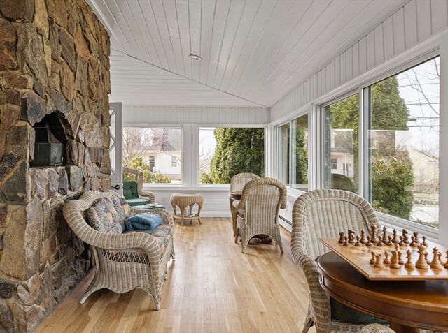 27 Old Upton Rd, Grafton, MA 01519