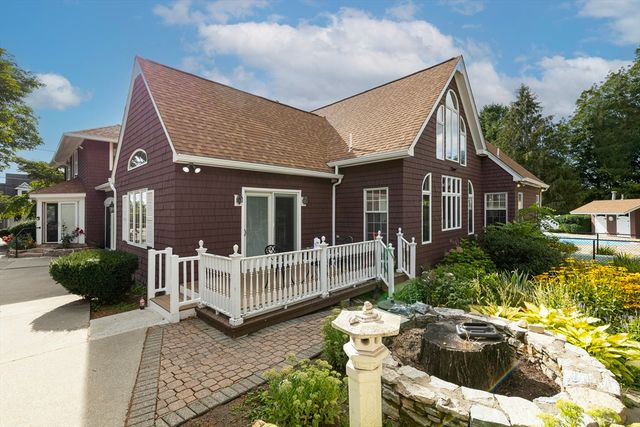 27 Old Upton Rd, Grafton, MA 01519