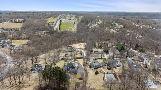 27 Old Upton Rd, Grafton, MA 01519