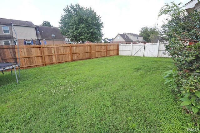 4566 Ivy Glenn Drive, Newburgh, IN 47630