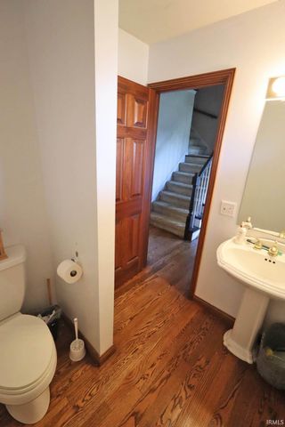 4566 Ivy Glenn Drive, Newburgh, IN 47630