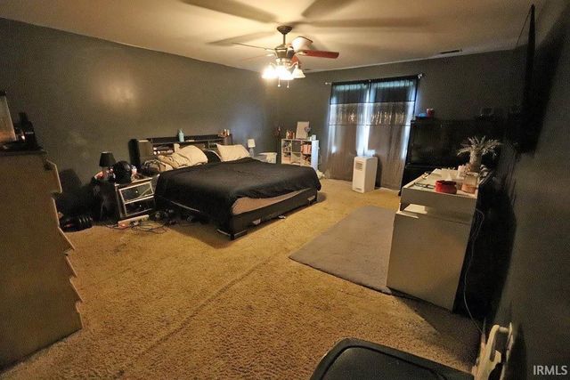 4566 Ivy Glenn Drive, Newburgh, IN 47630