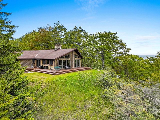 1000 COUNTY ROAD U, Sturgeon Bay, WI 54235