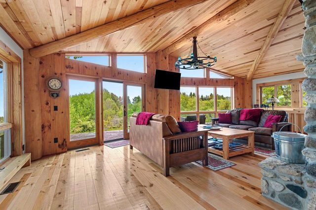 1000 COUNTY ROAD U, Sturgeon Bay, WI 54235