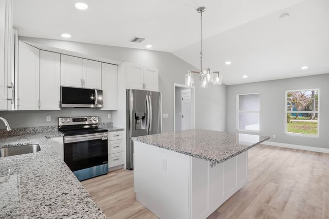 2805 SE Carroll Street, Stuart, FL 34997
